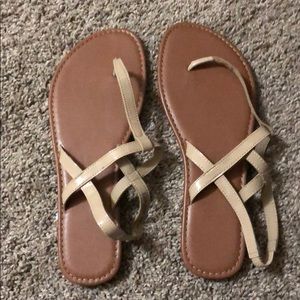 NWOT Tan sandals